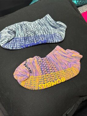 Bombas  Ankle Grip Socks in Purple/Yellow and Blue/Gray